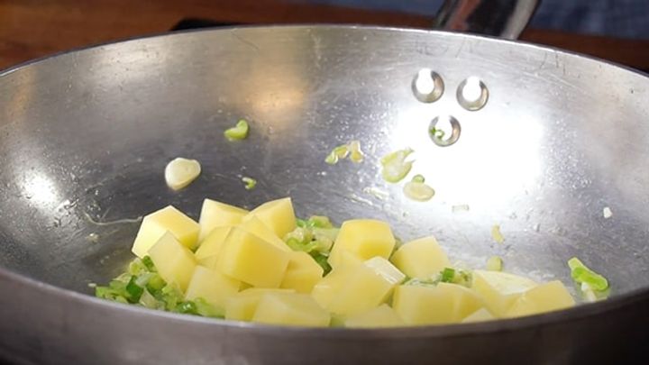 Pasta e patate alla boscaiola | Ricetta Chef in Camicia