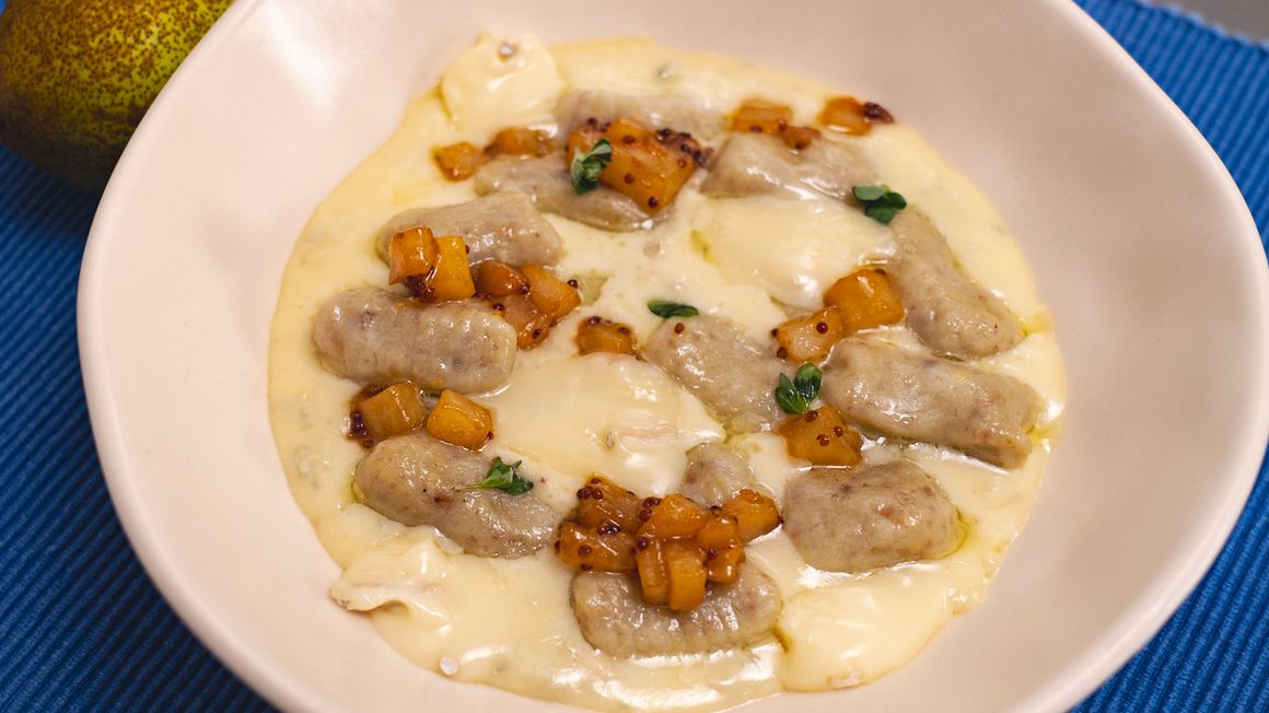 Gnocchi di castagne con gorgonzola e senapata di pere | Ricetta Chef in ...