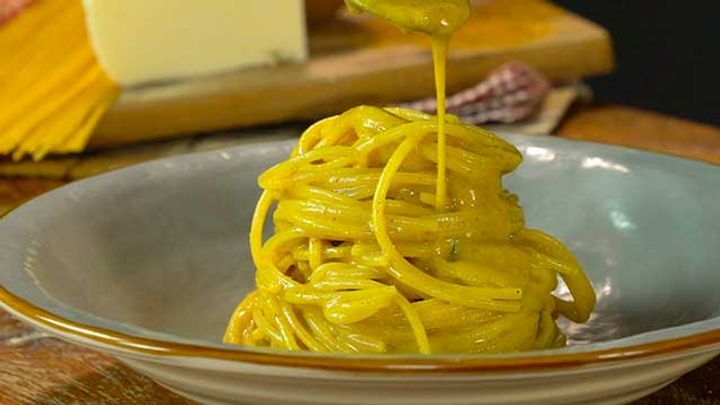 Spaghetti al curry | Ricetta Chef in Camicia