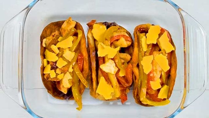 Tacos di pollo con peperoni, cipolle e melanzane: ricetta messicana - Wine  Dharma