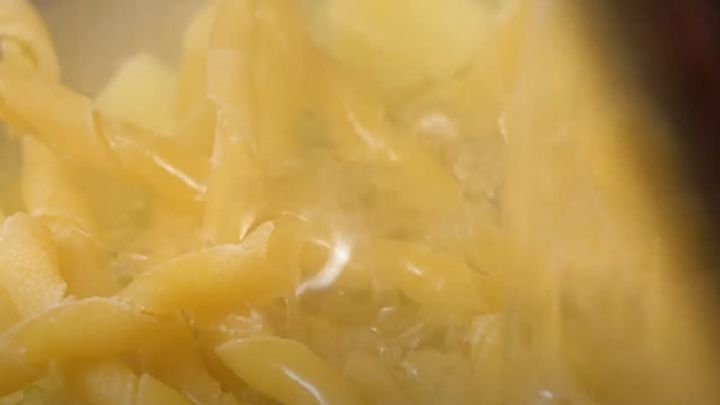 Pasta e patate alla boscaiola | Ricetta Chef in Camicia